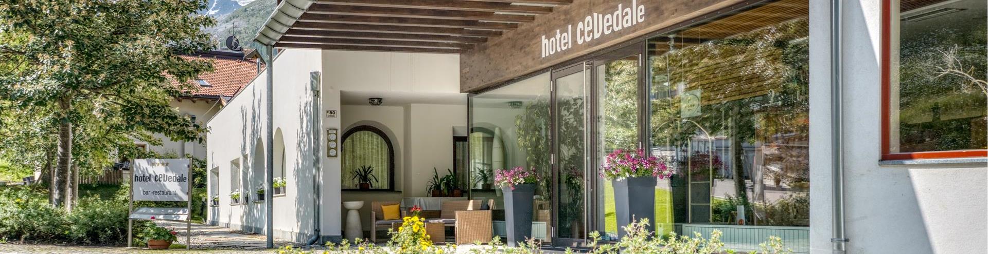 hotel-cevedale-sommer-exterior-15