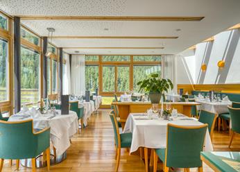 hotel-cevedale-restaurant-sommer-06